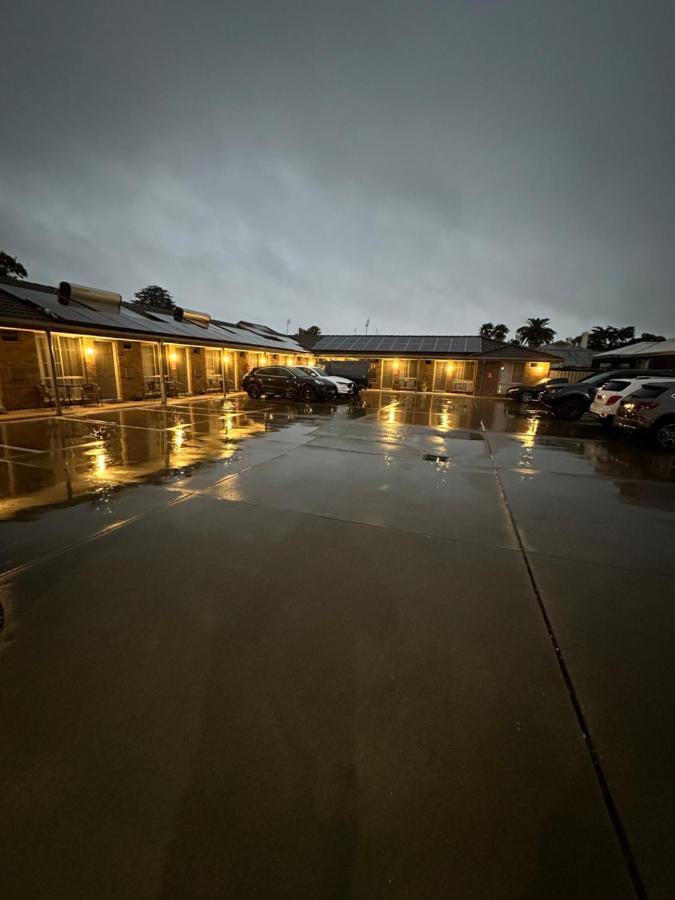 Pevensey Motor Lodge Echuca Exterior foto